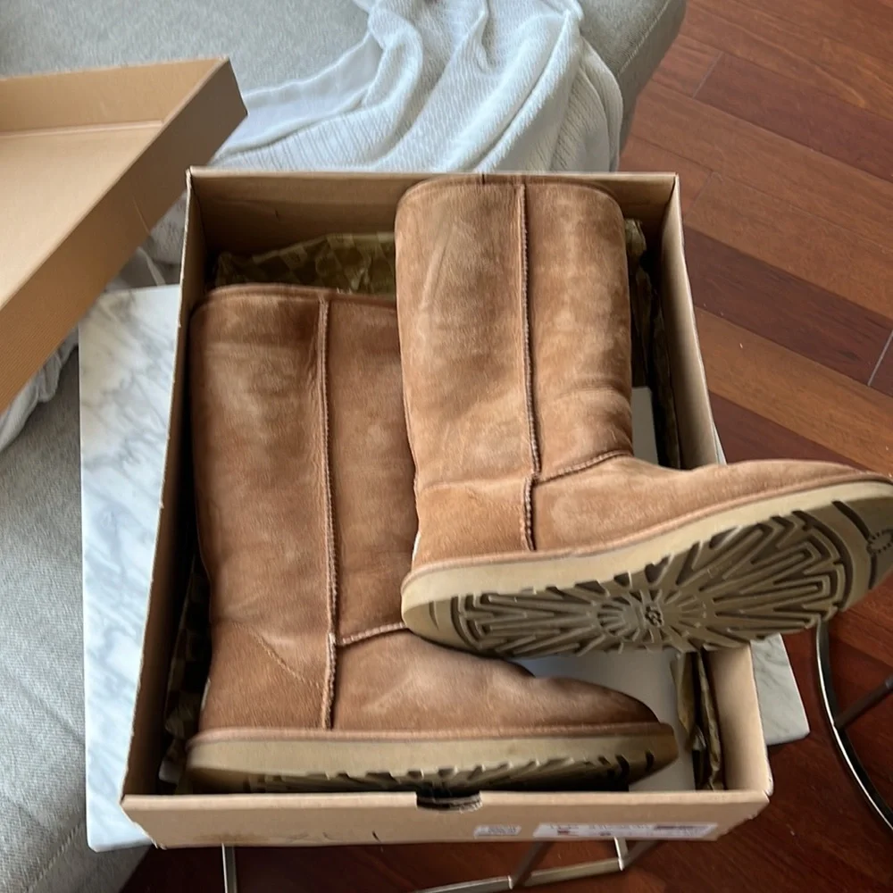 UGG classic tall boots - Picture 7 of 8
